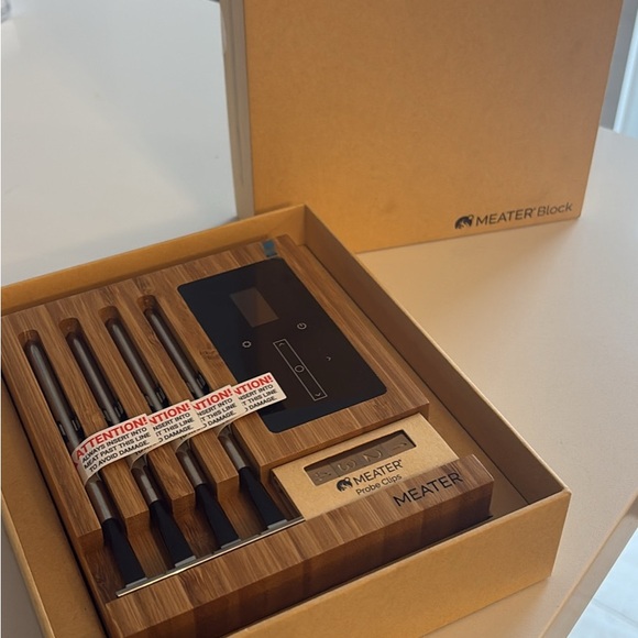 Smart Wireless Meat Thermometer - Bamboo - Picture 2 of 4